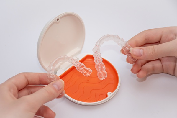 Do Clear Aligners Hurt?